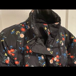Floral Puffer Coat, size Small